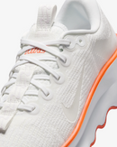 Nike Motiva White White Summit White Turf Orange Women's 5