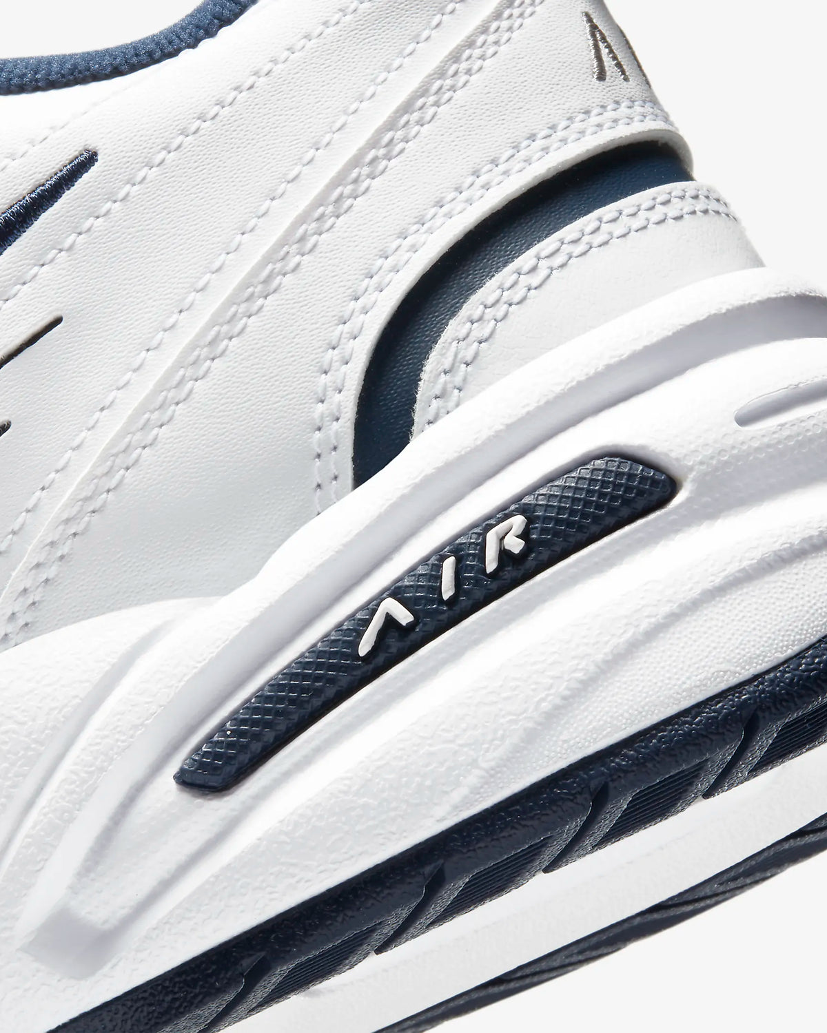 Nike air monarch wide on sale